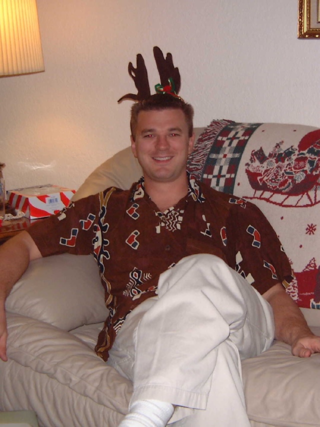 Hildebrand Christmas ScreenSaver/640x480_2001-12-27 late Christmas with J&H 11.jpg